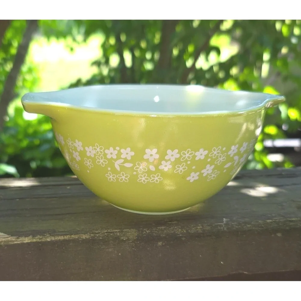 Vintage Pyrex Spring Blossom Green Crazy Daisy Cinderella Mixing Bowl Set 4